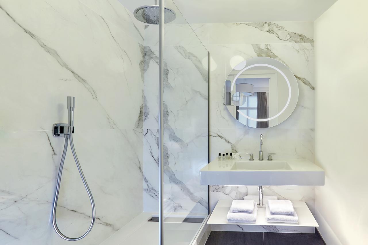 King Suite with Sofa Bed and City View